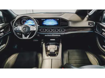 GLE 300 d 4M Fahrassistenz/AHK/Panorama/LED