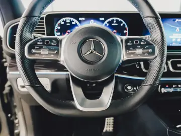 GLE 300 d 4M Fahrassistenz/AHK/Panorama/LED