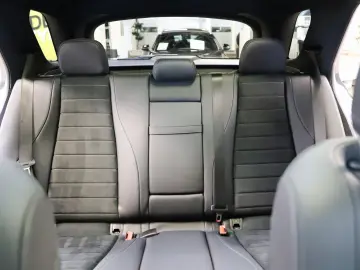 GLE 300 d 4M Fahrassistenz/AHK/Panorama/LED