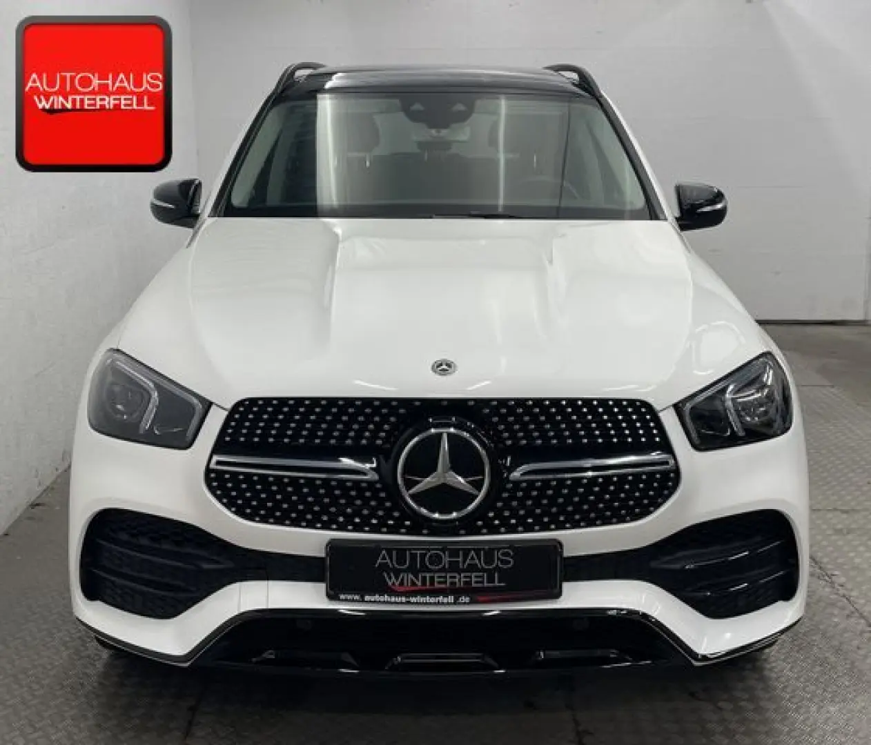 GLE 300 d 4M AMG NIGHT PANO+DISTRONIC+AUGMENTED+