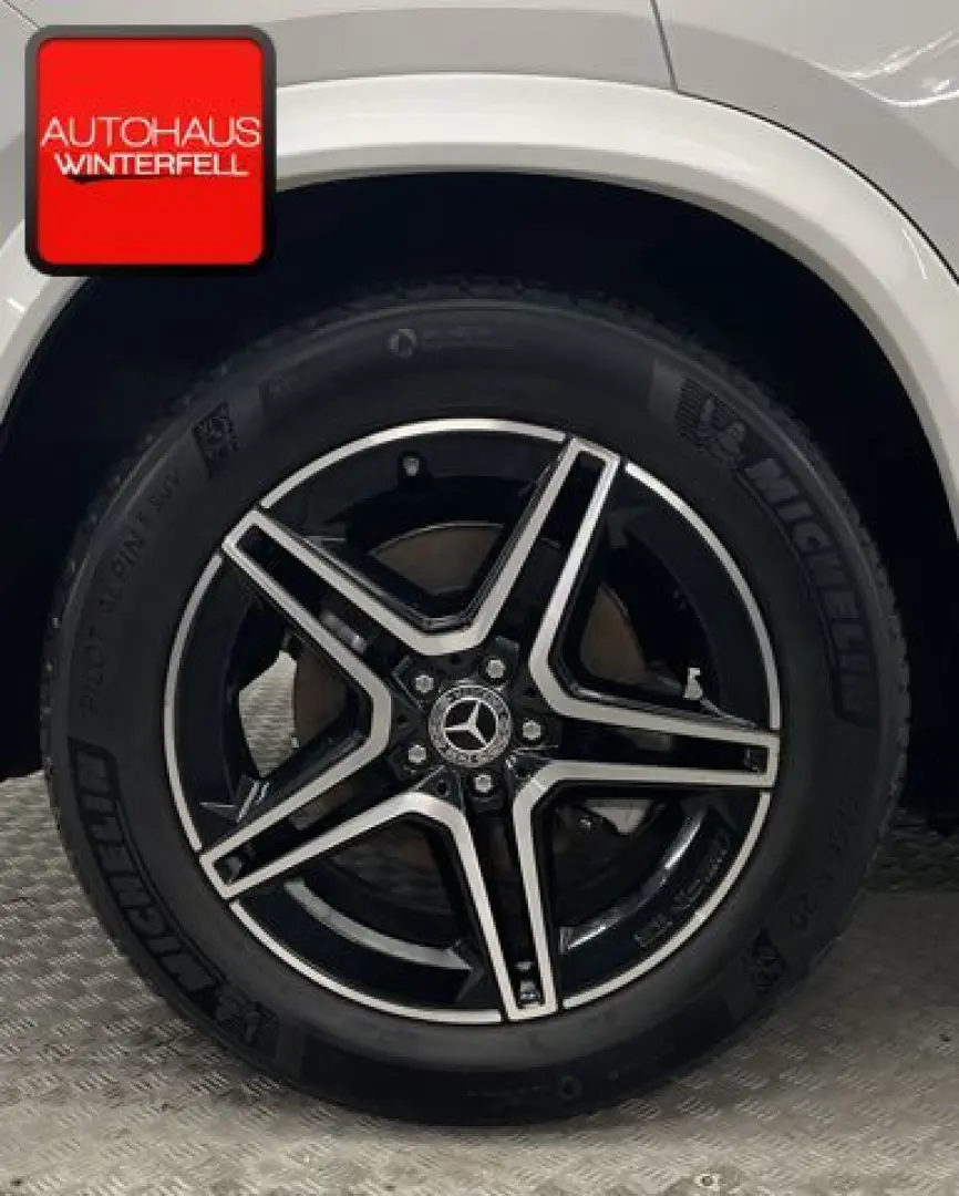 GLE 300 d 4M AMG NIGHT PANO+DISTRONIC+AUGMENTED+