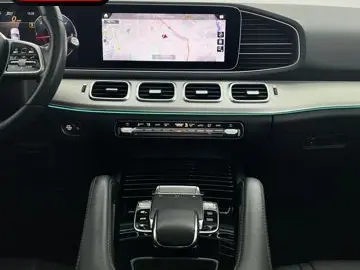 GLE 300 d 4M AMG NIGHT PANO+DISTRONIC+AUGMENTED+
