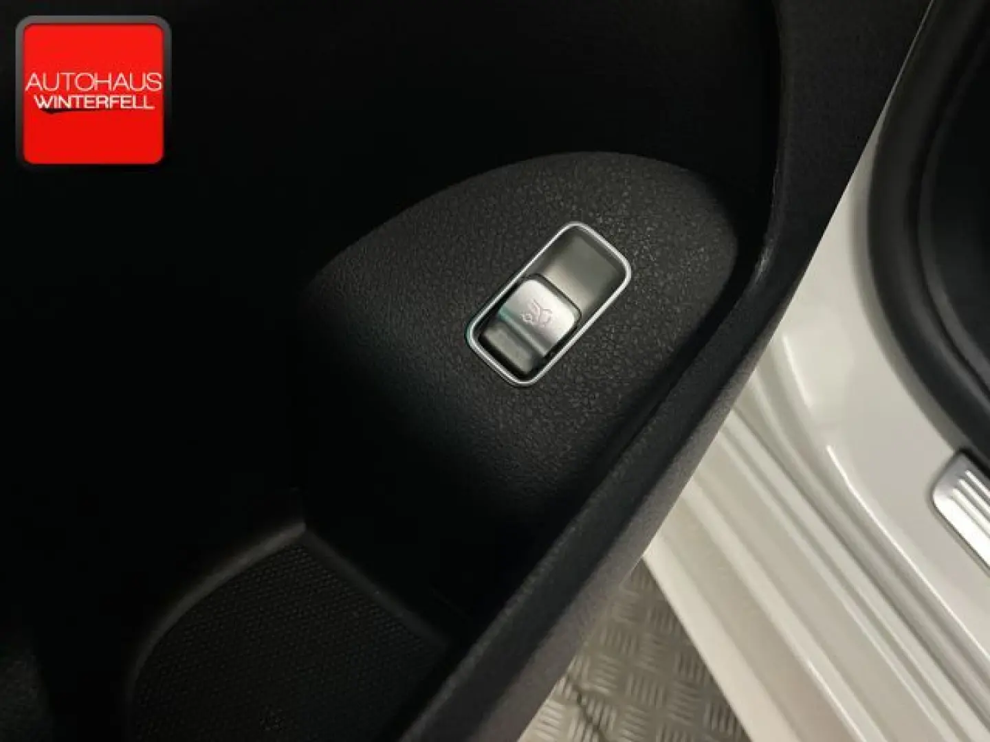 GLE 300 d 4M AMG NIGHT PANO+DISTRONIC+AUGMENTED+