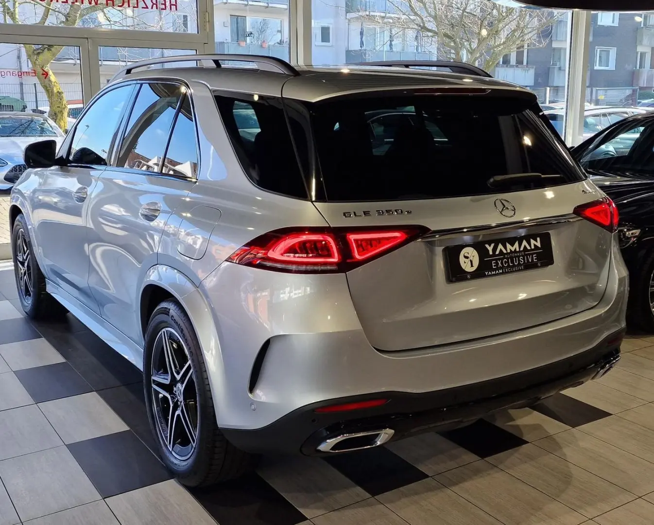 GLE 350e 4M *AMG*Night*Pano*HUD*Distr+*FAP+*360°