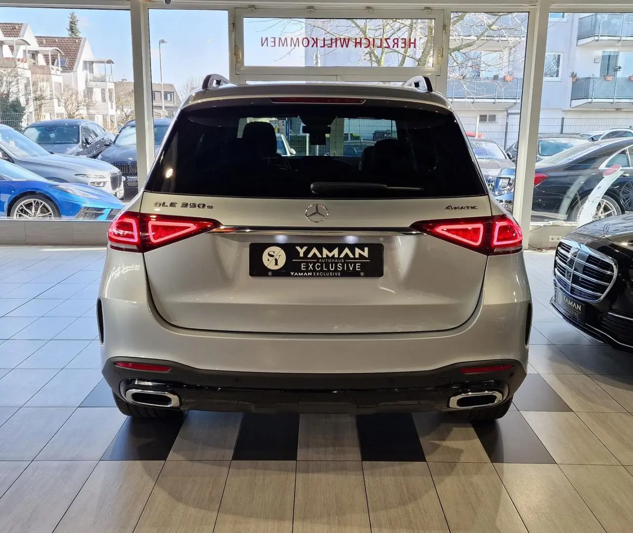 GLE 350e 4M *AMG*Night*Pano*HUD*Distr+*FAP+*360°