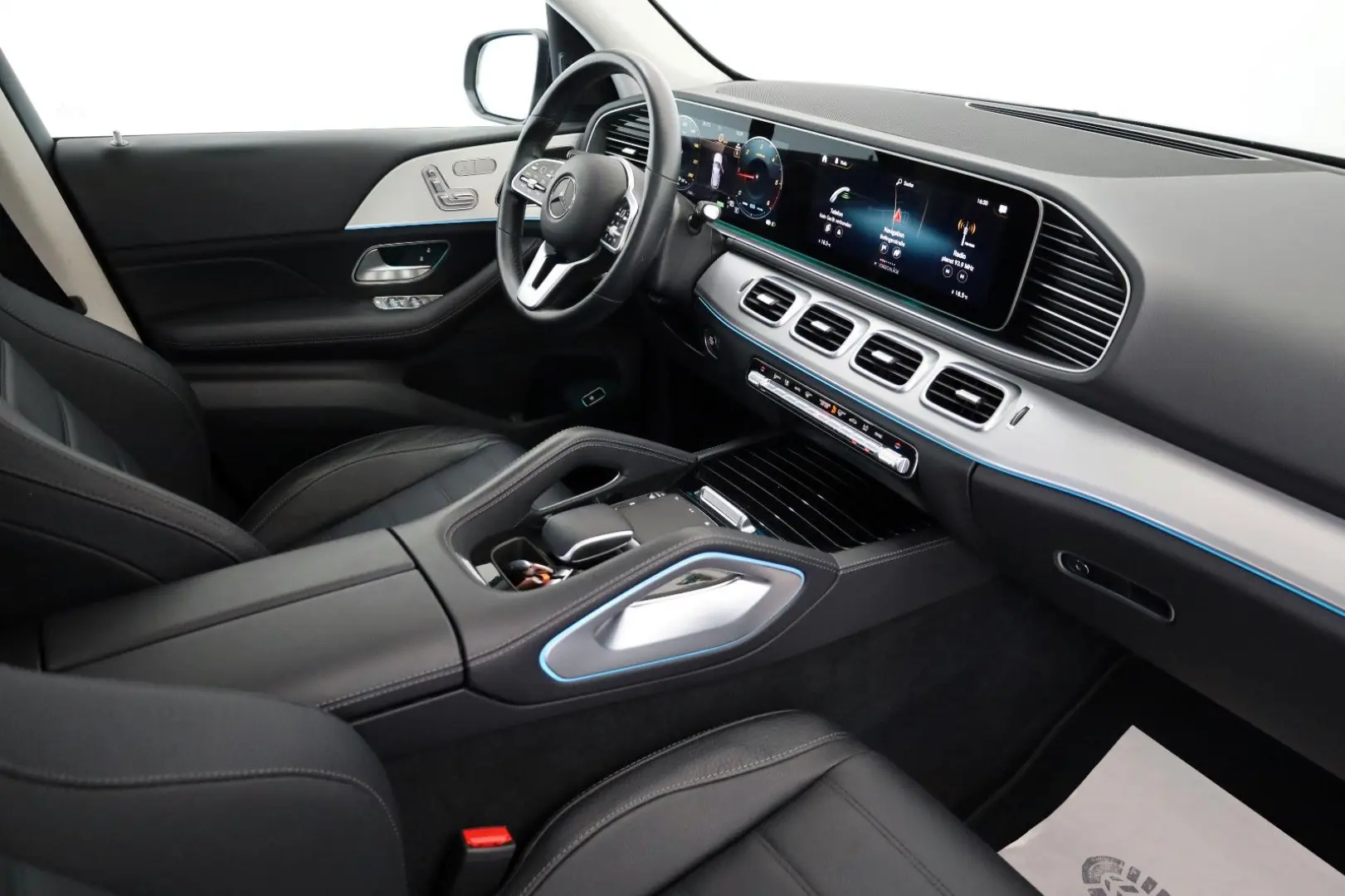 GLE 300 d 4Matic,Leder,Navi,LED,Kamera,Pano,AHK