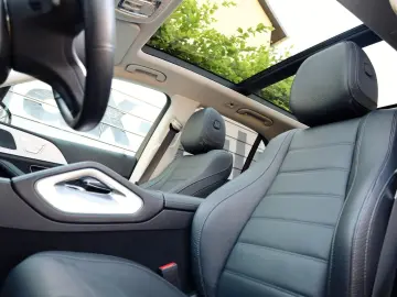 GLE 300 d 4Matic,Leder,Navi,LED,Kamera,Pano,AHK
