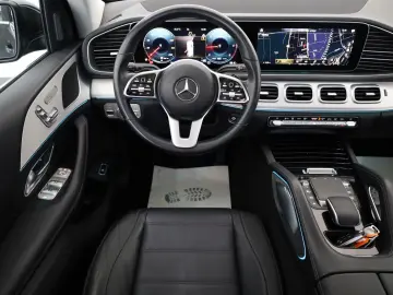 GLE 300 d 4Matic,Leder,Navi,LED,Kamera,Pano,AHK
