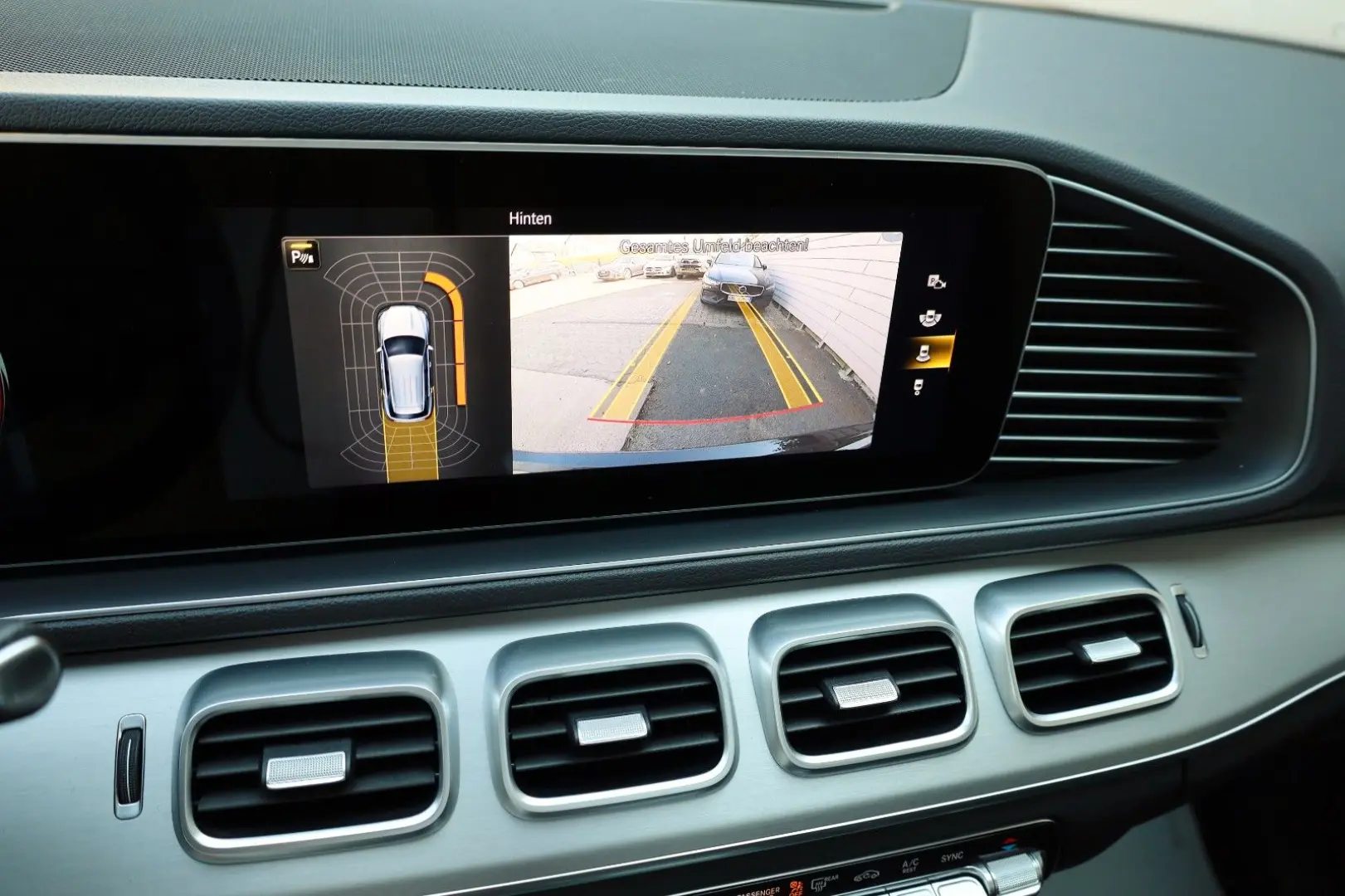 GLE 300 d 4Matic,Leder,Navi,LED,Kamera,Pano,AHK