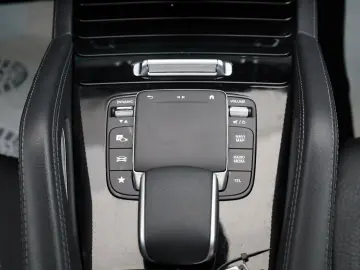 GLE 300 d 4Matic,Leder,Navi,LED,Kamera,Pano,AHK