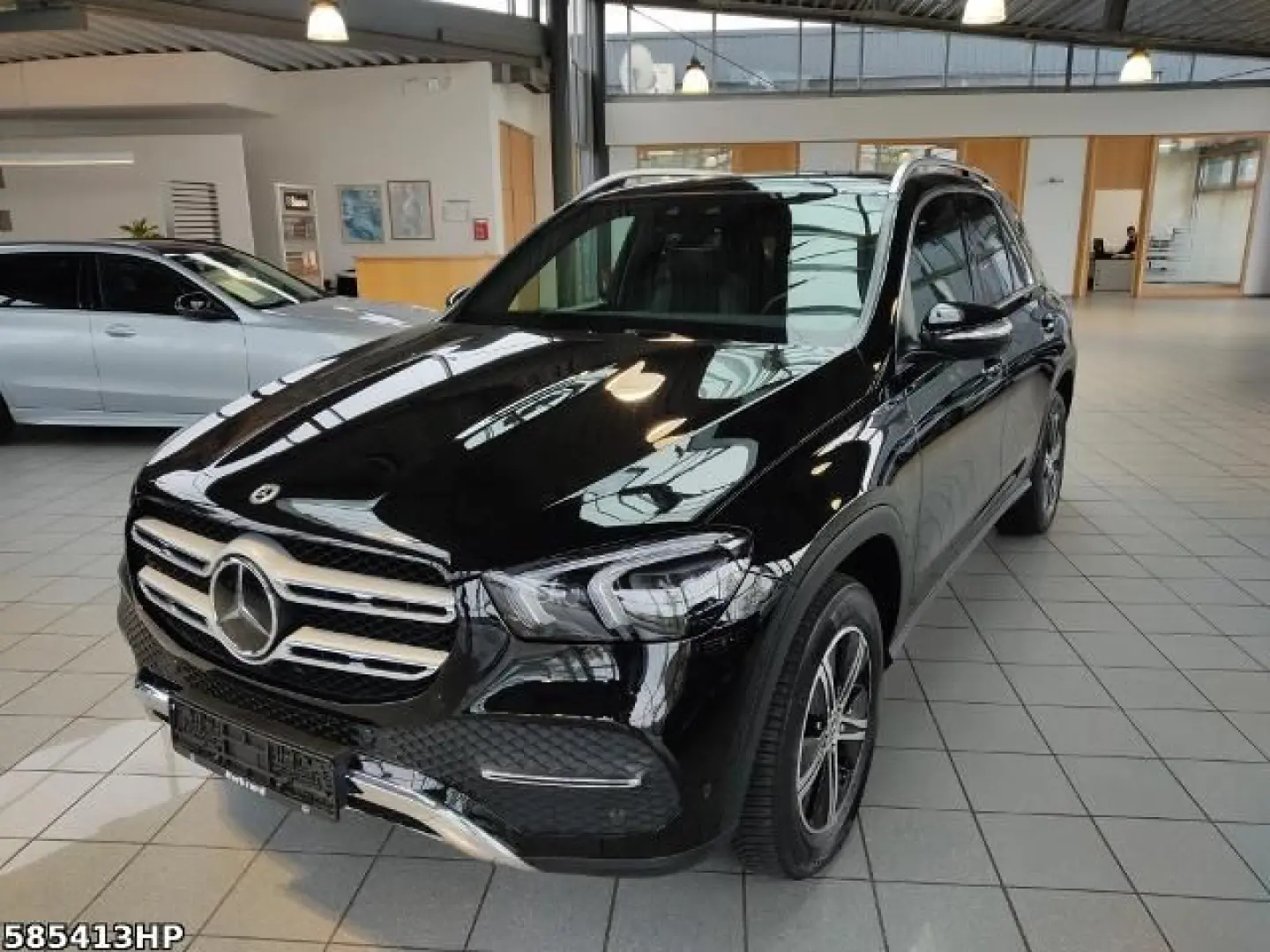 GLE 300 d 4M  Multibeam Panorama. Ambiente. AHK.
