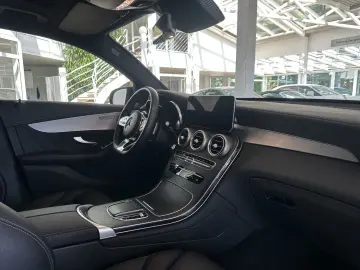 GLC 220 d 4M AMG-LiNE *ESSD*LED*KAMERA*DiSTRO*