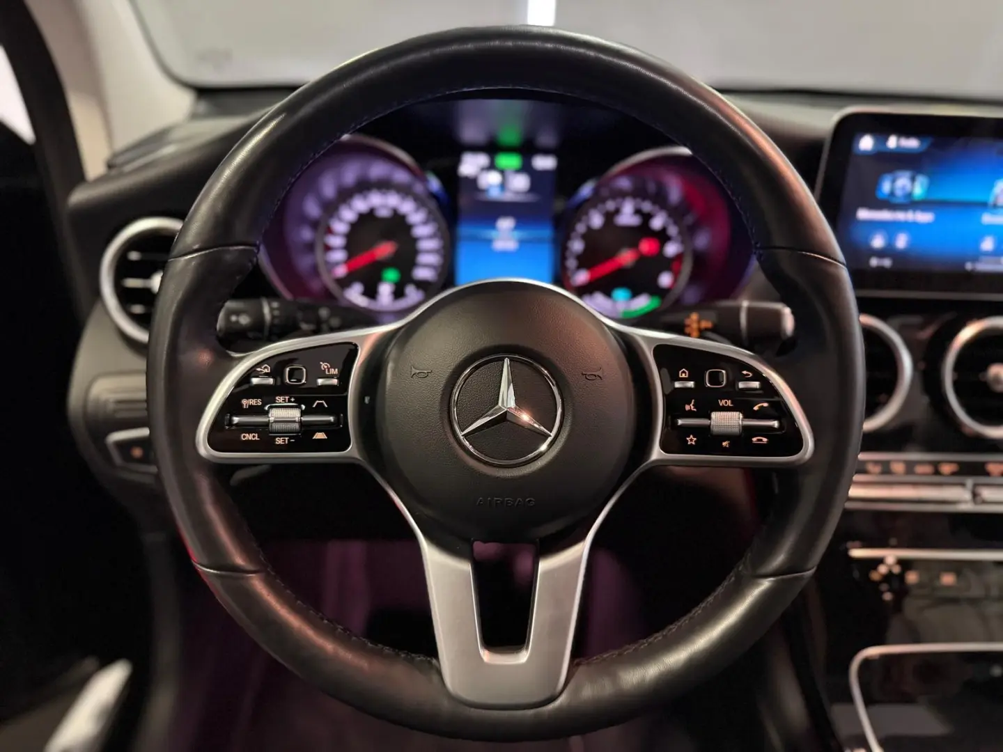 GLC 300 de 4Matic *PANO*MEMO*DIST*AMBI*LEDER*