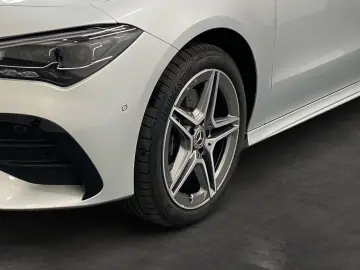 CLA 250 e AMG+PANO+PARK+DISTR+MULTIBEAM+MBUX AR