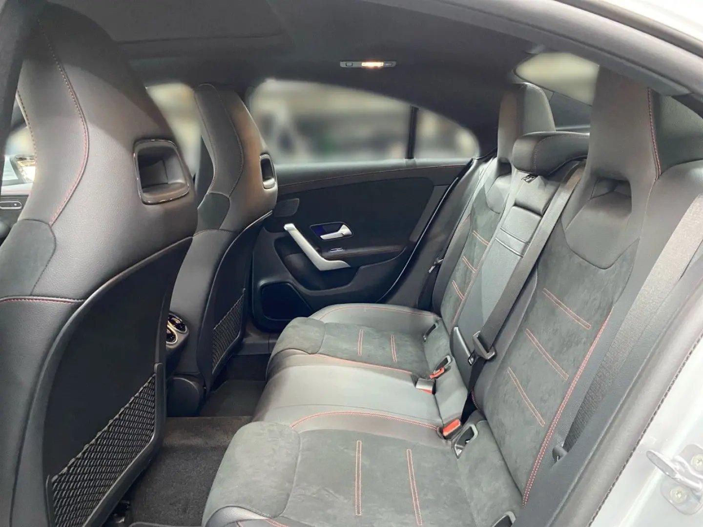 CLA 250 e AMG+PANO+PARK+DISTR+MULTIBEAM+MBUX AR