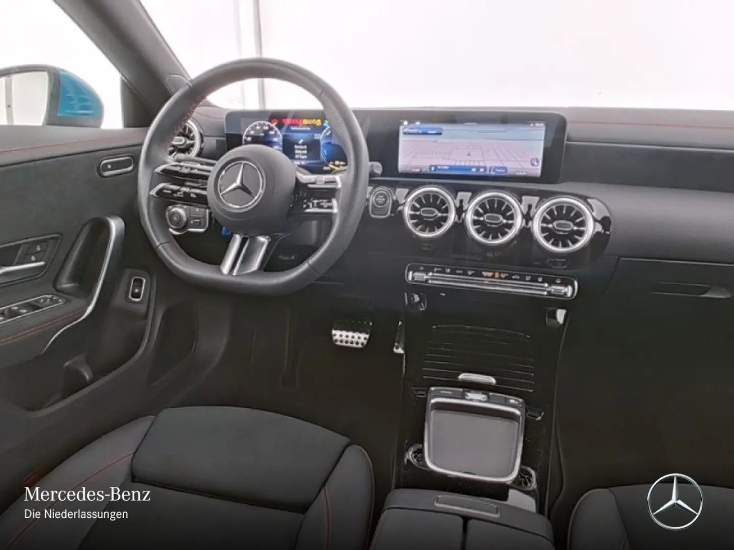 CLA 250 e AMG Premium PANO Distronic KEYLESS 18