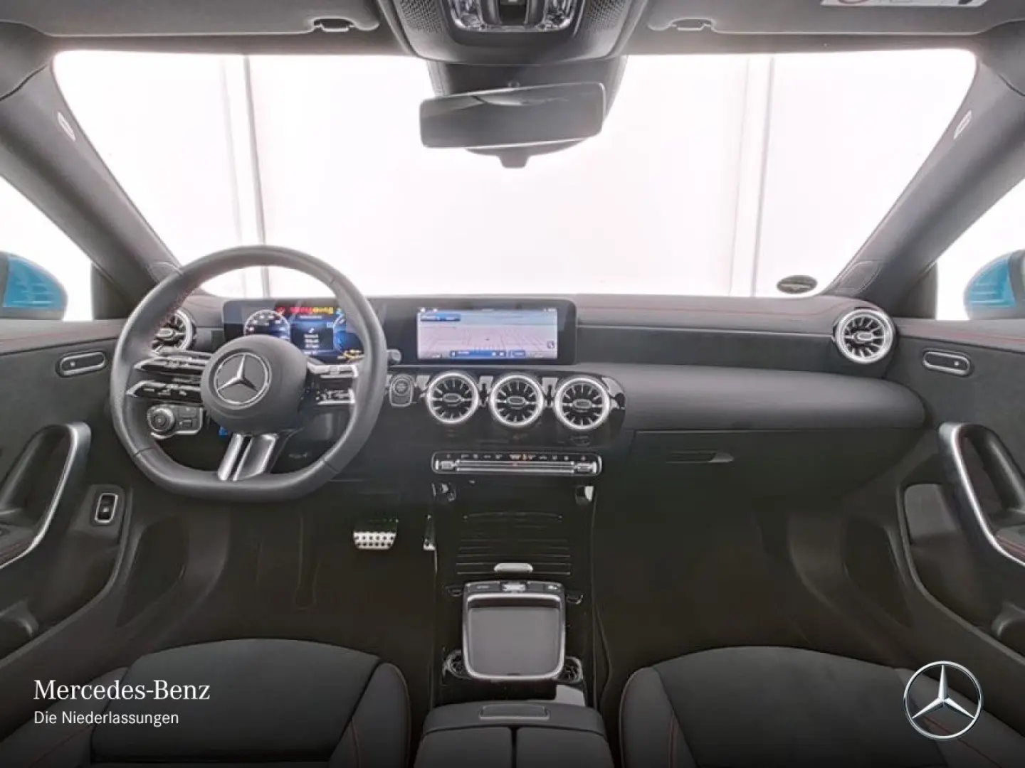 CLA 250 e AMG Premium PANO Distronic KEYLESS 18