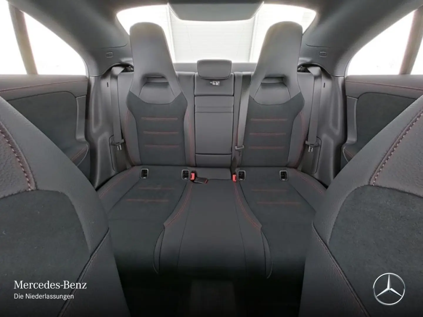CLA 250 e AMG Premium PANO Distronic KEYLESS 18