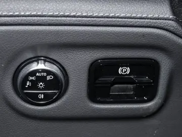 EQE 300 SUV Electric Art|KEYL|LED|DISTR|NAVI|KAM