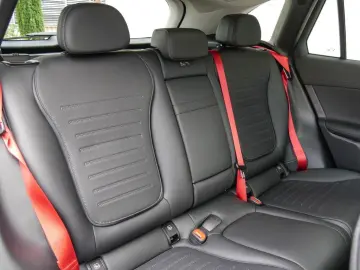 GLC 300 e 4MATIC |AMG|DISTR|KEYL|NAVI|AHK|LED|LM