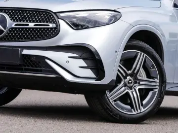 GLC 300 e 4MATIC |AMG|DISTR|KEYL|NAVI|AHK|LED|LM