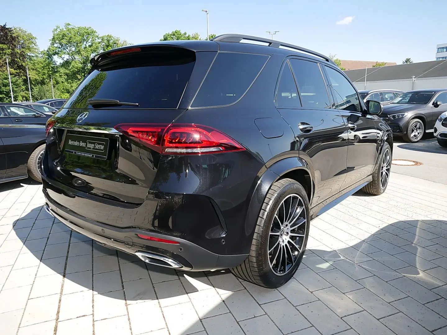 GLE 400 d 4M AMG+DIST.+AHK+STANDH+HUD+PANO+MBEAM