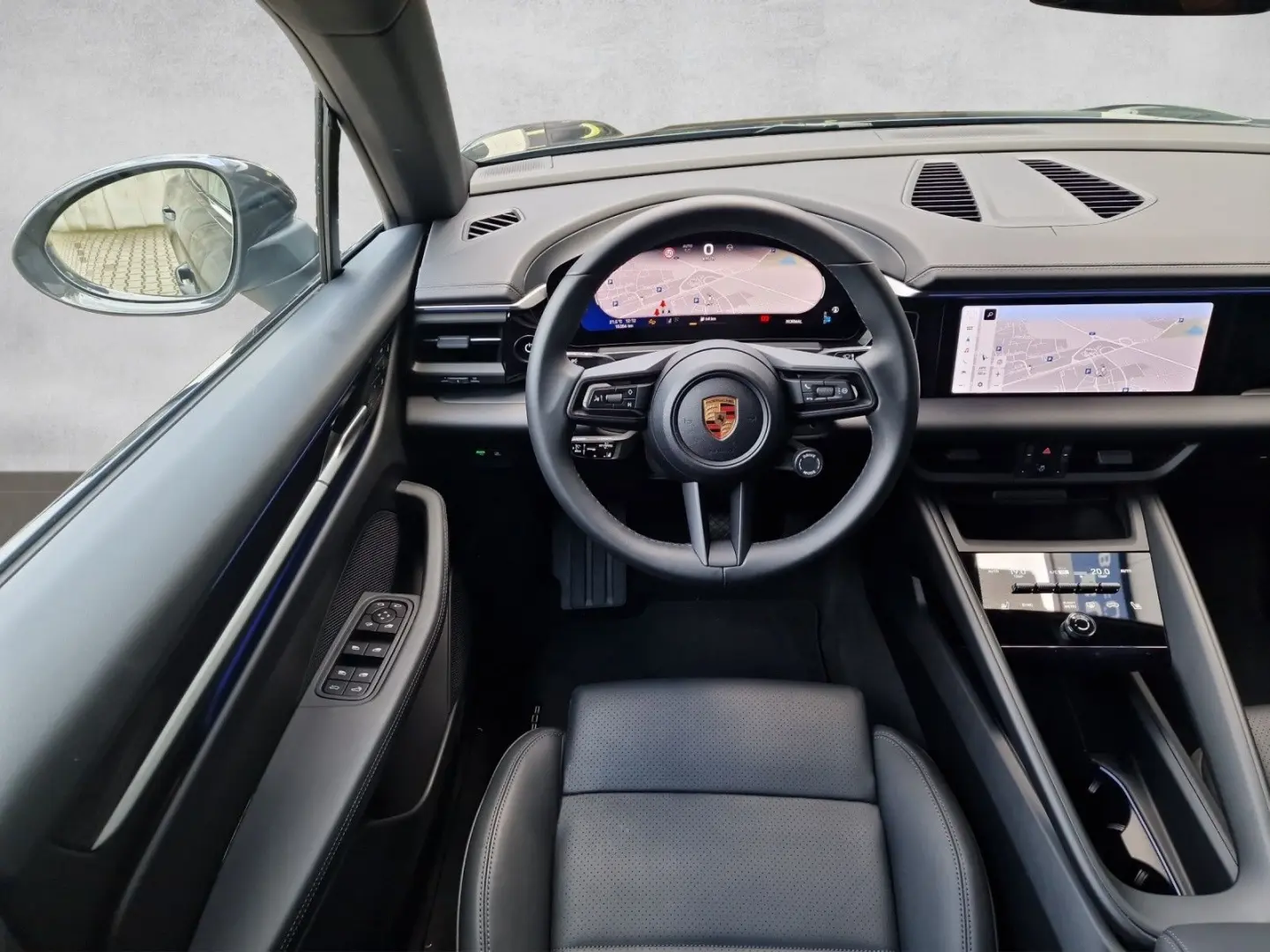 Macan 4 InnoDr. Matrix Pano BOSE AHK 14W 360°