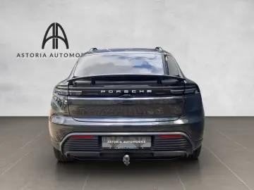 Macan 4 InnoDr. Matrix Pano BOSE AHK 14W 360°
