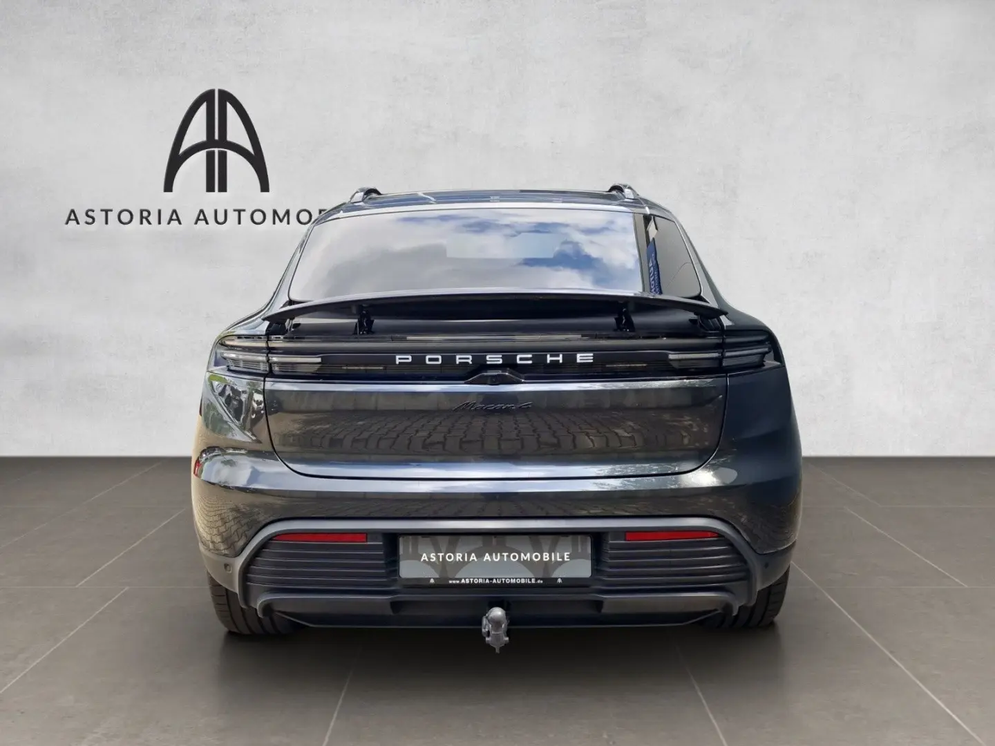 Macan 4 InnoDr. Matrix Pano BOSE AHK 14W 360°