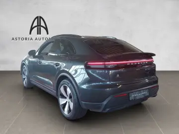 Macan 4 InnoDr. Matrix Pano BOSE AHK 14W 360°