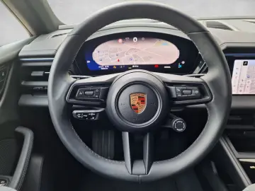 Macan 4 InnoDr. Matrix Pano BOSE AHK 14W 360°