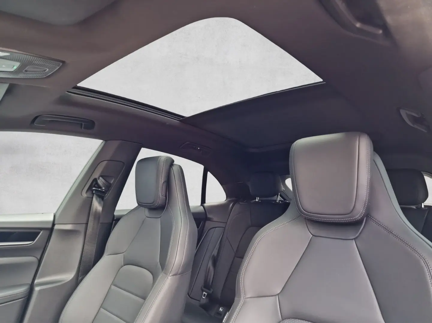 Macan 4 InnoDr. Matrix Pano BOSE AHK 14W 360°
