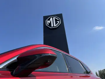 MG 1.5 T-GDi HEV – 224 CP Hibrid Benzină Exclusive