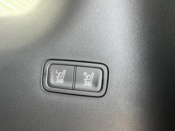 Plug-in Hybrid SUV – 252 CP 7 locuri Full LED 2025