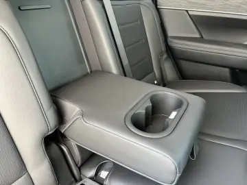 Plug-in Hybrid SUV – 252 CP 7 locuri Full LED 2025