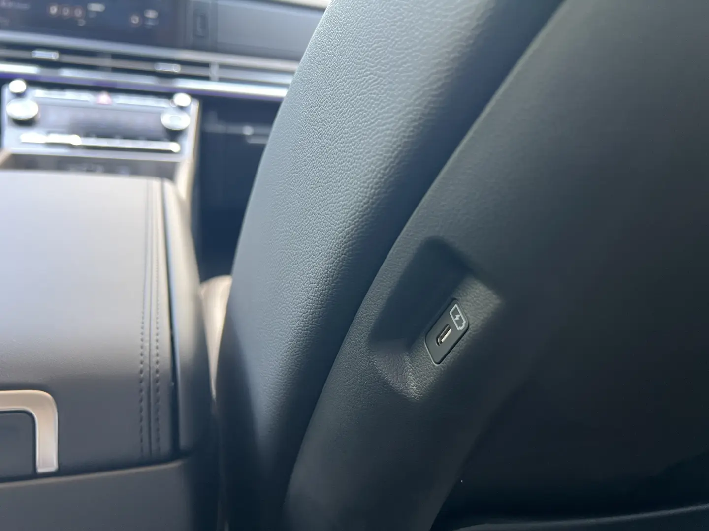 Plug-in Hybrid SUV – 252 CP 7 locuri Full LED 2025