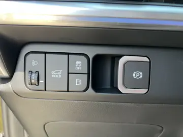 Plug-in Hybrid SUV – 252 CP 7 locuri Full LED 2025