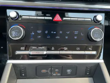 Plug-in Hybrid SUV – 252 CP 7 locuri Full LED 2025
