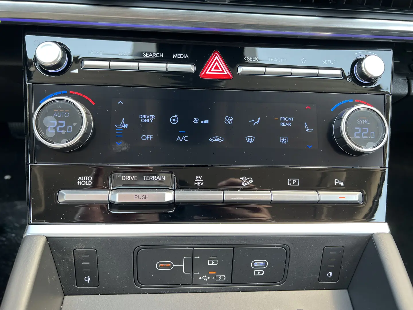 Plug-in Hybrid SUV – 252 CP 7 locuri Full LED 2025