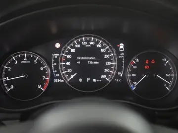 3 SKYACTIV-G 2.0 M-HYBRID LED Navi Head-Up ACC