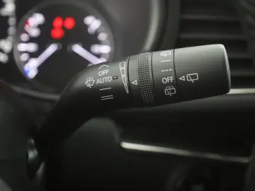 3 SKYACTIV-G 2.0 M-HYBRID LED Navi Head-Up ACC