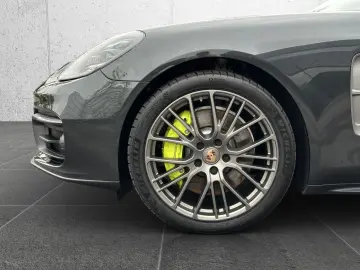 Panamera 4 E-Hybrid Sport Turismo Plat. Ed. SHZ