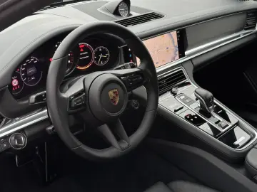 Panamera 4 E-Hybrid Sport Turismo Plat. Ed. SHZ