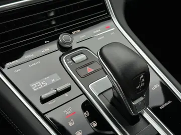 Panamera 4 E-Hybrid Sport Turismo Plat. Ed. SHZ