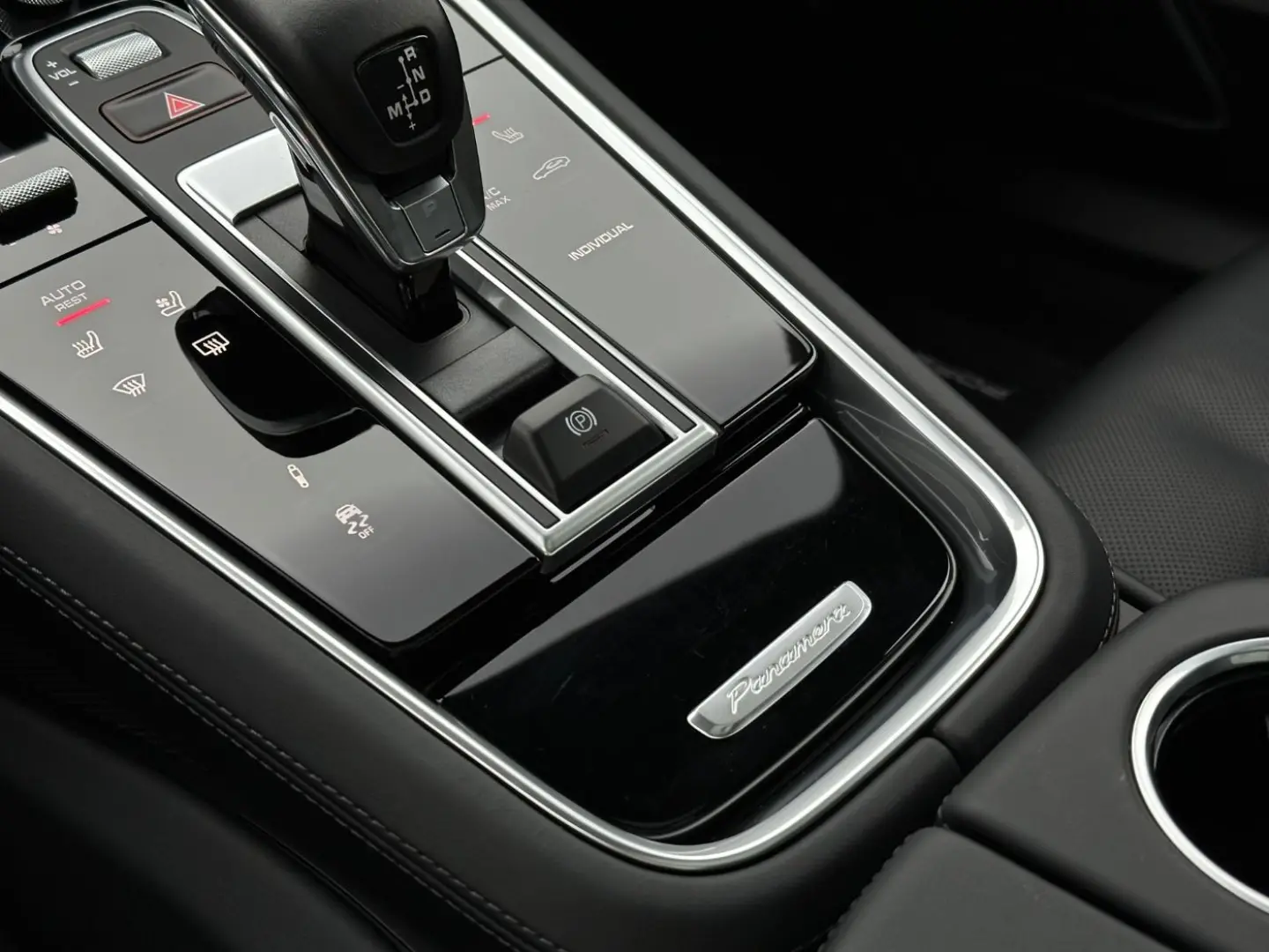Panamera 4 E-Hybrid Sport Turismo Plat. Ed. SHZ