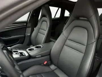 Panamera 4 E-Hybrid Sport Turismo Plat. Ed. SHZ