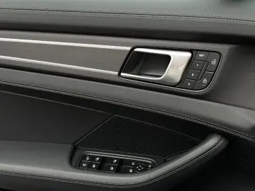 Panamera 4 E-Hybrid Sport Turismo Plat. Ed. SHZ