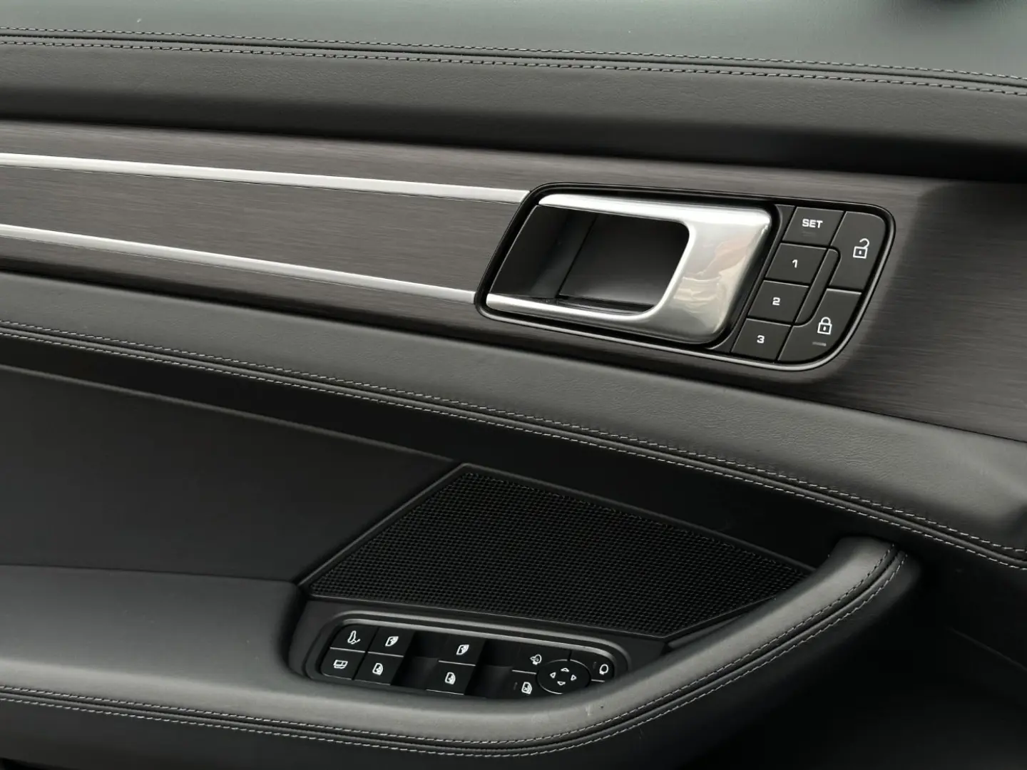 Panamera 4 E-Hybrid Sport Turismo Plat. Ed. SHZ