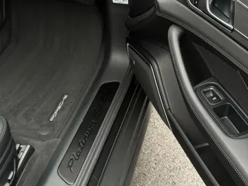 Panamera 4 E-Hybrid Sport Turismo Plat. Ed. SHZ
