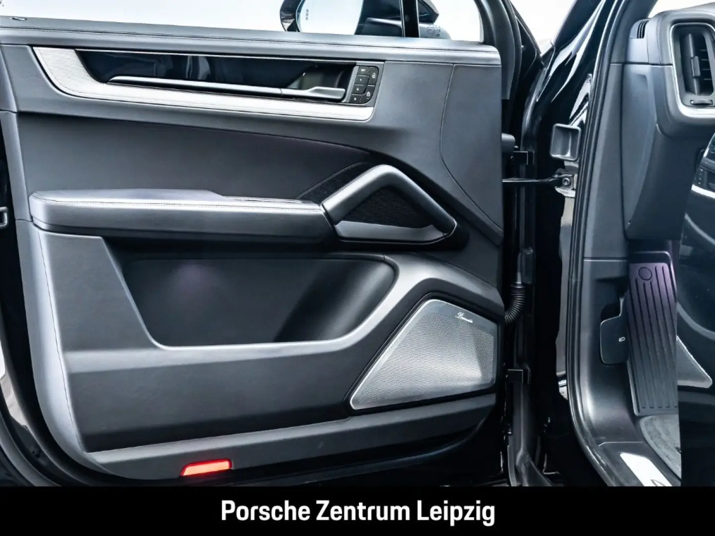 Cayenne E-Hybrid Burmester Sportabgas HD-Matrix